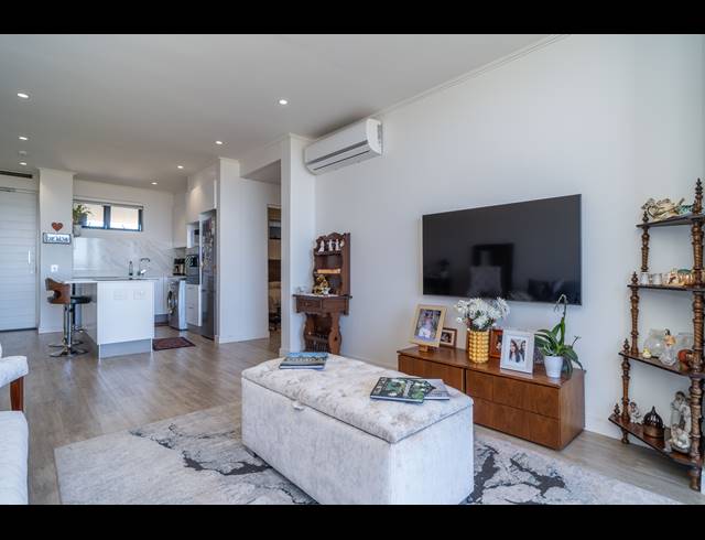 2 BEDROOM APARTMENT FOR SALE IN SIBAYA PRECINCT